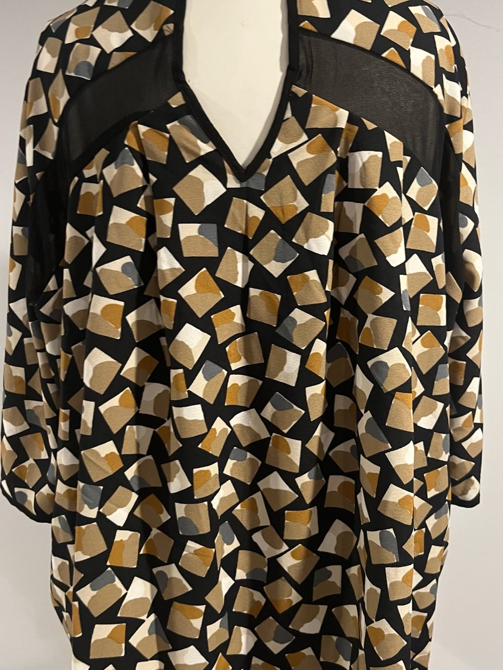 ZARA graphic V-back Blouse in Black Multi, Sz XL ORIG $98+ DESIGNER Luxury!